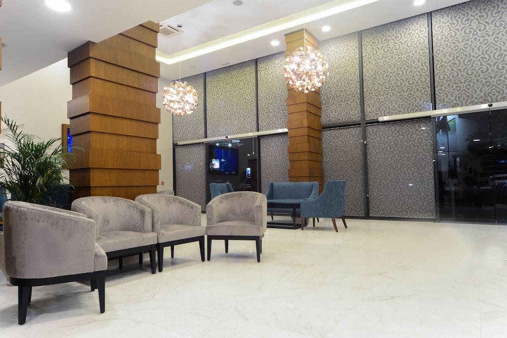 Golden Star Hotel
